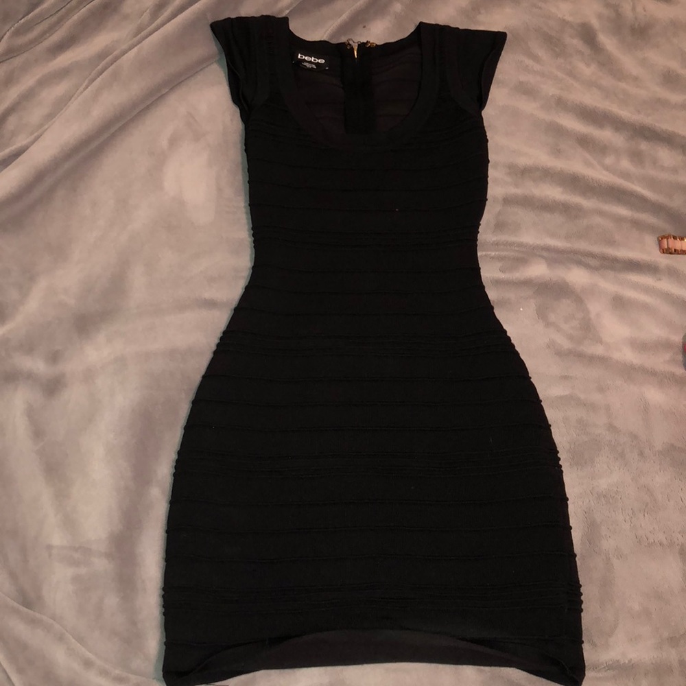 Bodycon Black Fitted Short Sleeve Dress (bebe)